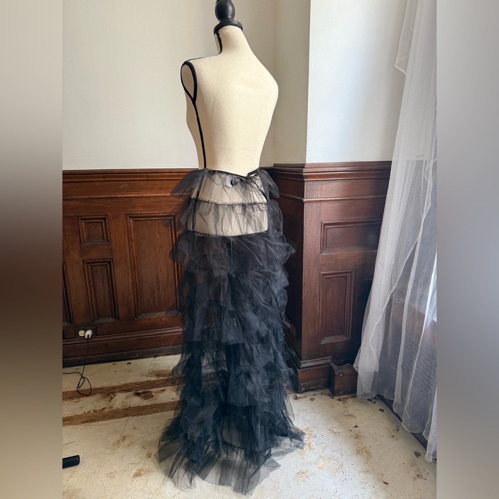 Elegant Black Tulle Layered Skirt